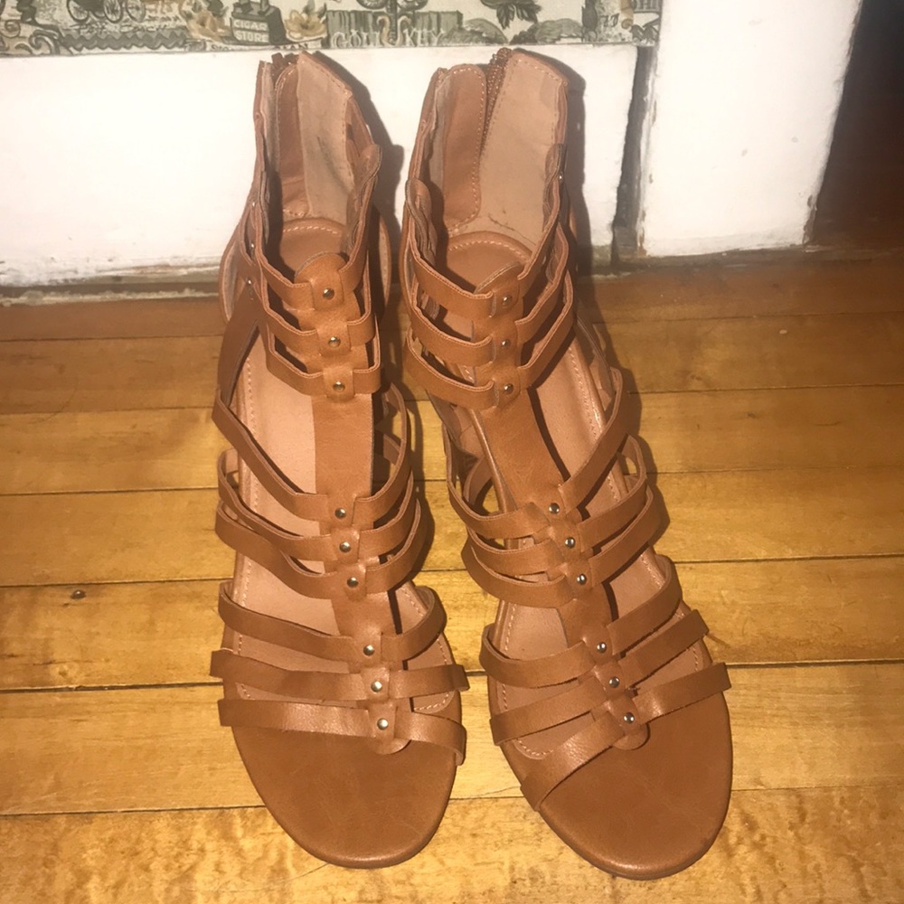 new charlotte russe brown strappy heels
